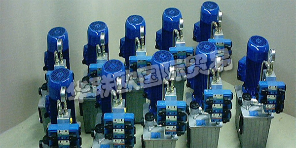 德國B&B HYDRAULIK-TECHNIK主要產(chǎn)品：B&B HYDRAULIK-TECHNIK閥門等。B&B HYDRAULIK-TECHNIK GmbH由Helitut Brocke和HenningB?hr于1983年在Witten-Herbede成立。目的是銷售用于骨料結(jié)構(gòu)的液壓元件和液壓附件。在短時(shí)間內(nèi)，對完整的Hydraulilk系統(tǒng)的需求變得非常大，以至于他們的生產(chǎn)開始了。